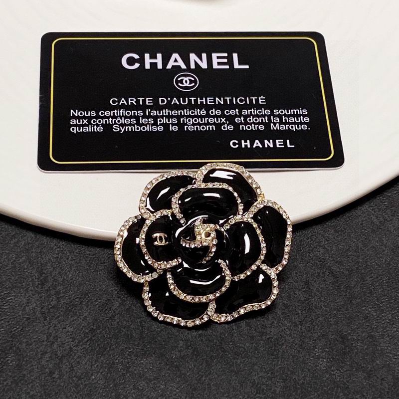 Chanel Brooch 1lyx107